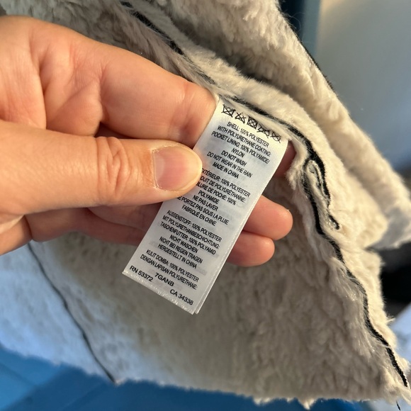 FC Jeans Black Bomber Vest, Faux Fur Lined, Size 8 - Picture 3 of 9